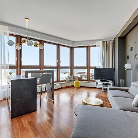 Sea Towers Apartment กดิเนีย ภายนอก รูปภาพ