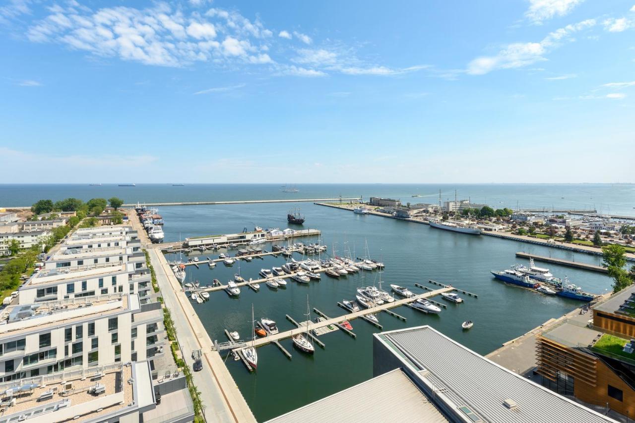 Sea Towers Apartment กดิเนีย ภายนอก รูปภาพ