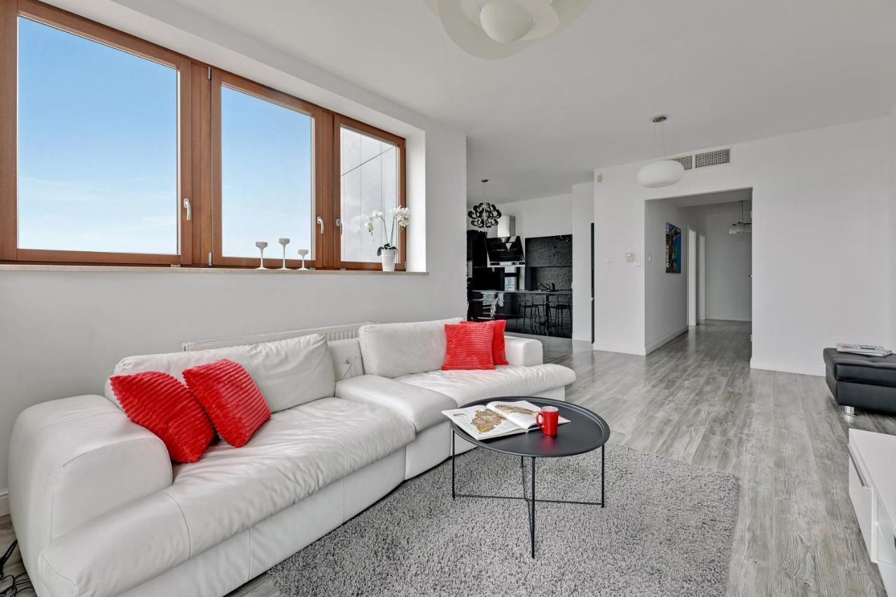 Sea Towers Apartment กดิเนีย ภายนอก รูปภาพ