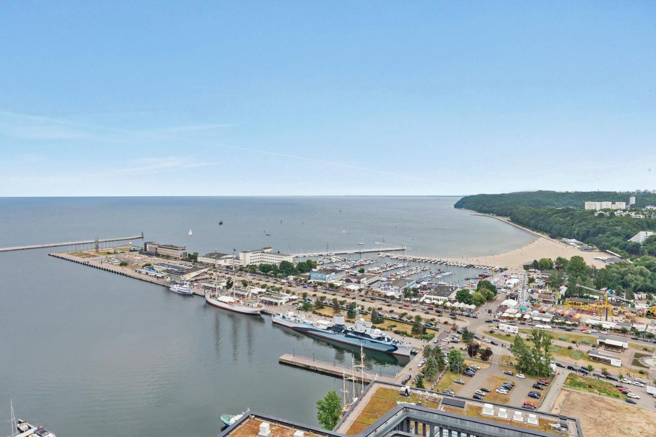 Sea Towers Apartment กดิเนีย ภายนอก รูปภาพ