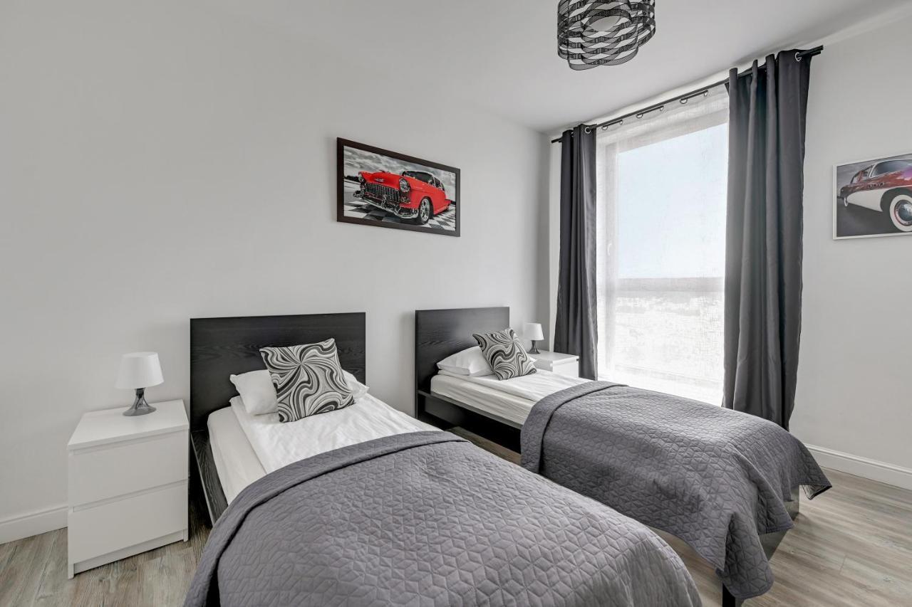 Sea Towers Apartment กดิเนีย ภายนอก รูปภาพ
