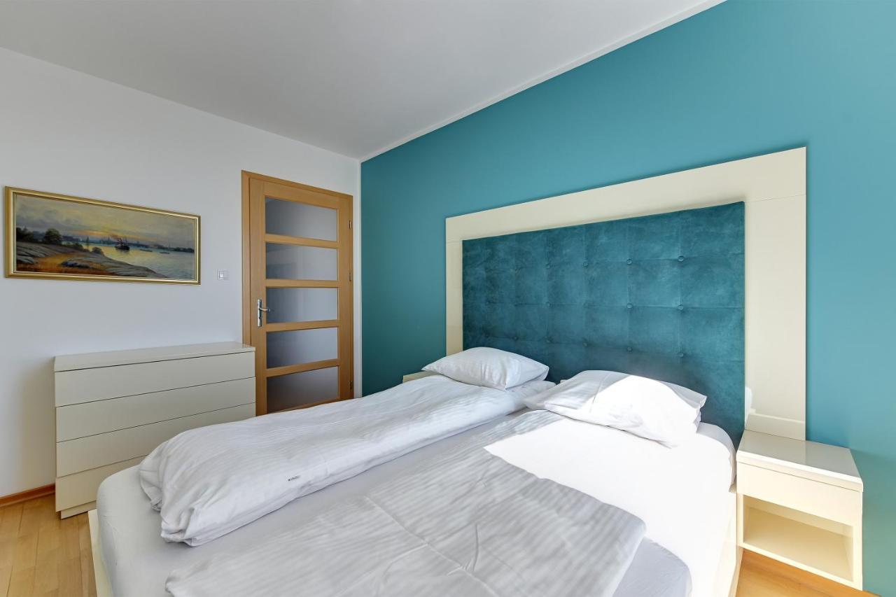 Sea Towers Apartment กดิเนีย ภายนอก รูปภาพ
