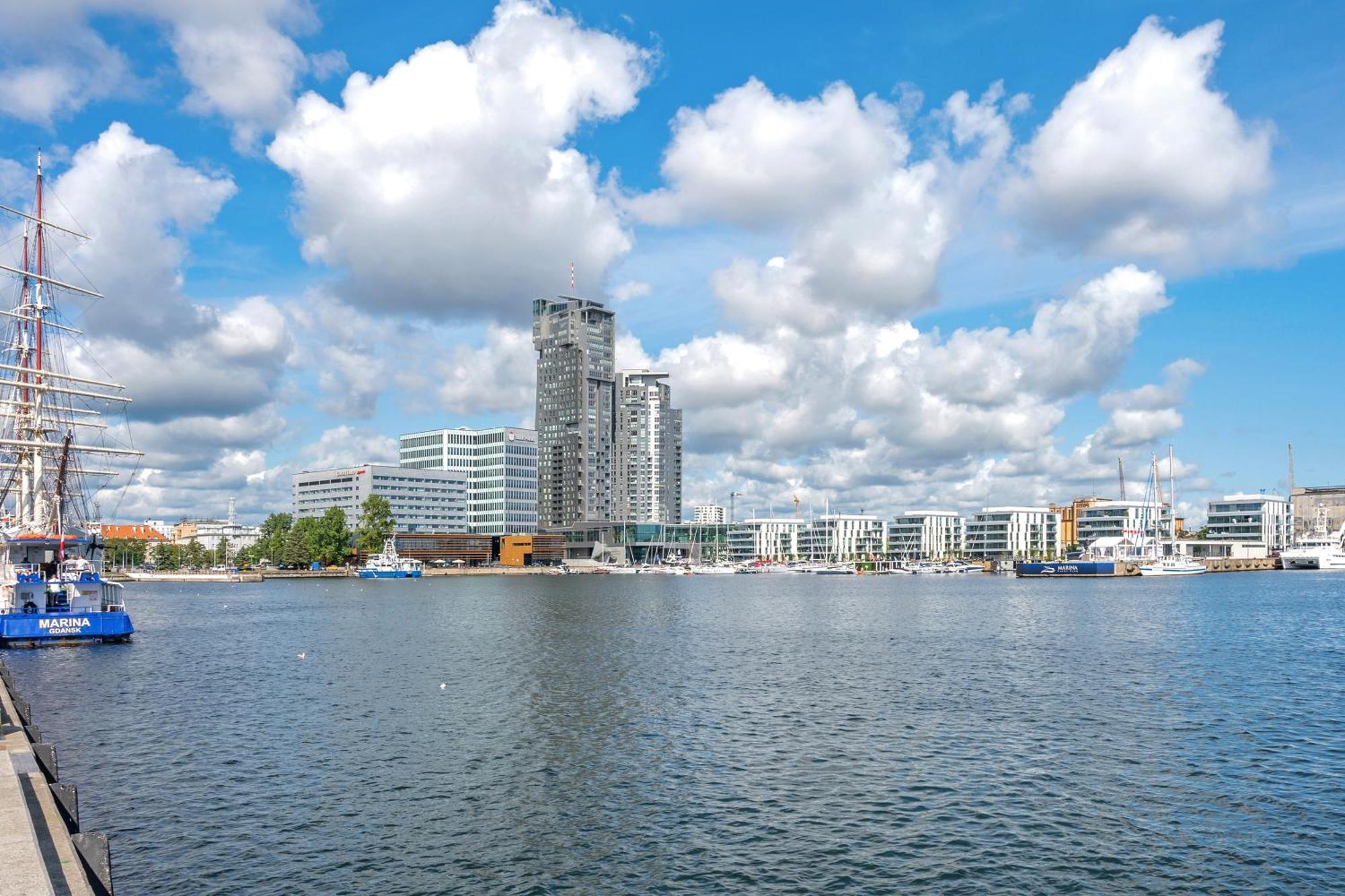 Sea Towers Apartment กดิเนีย ภายนอก รูปภาพ
