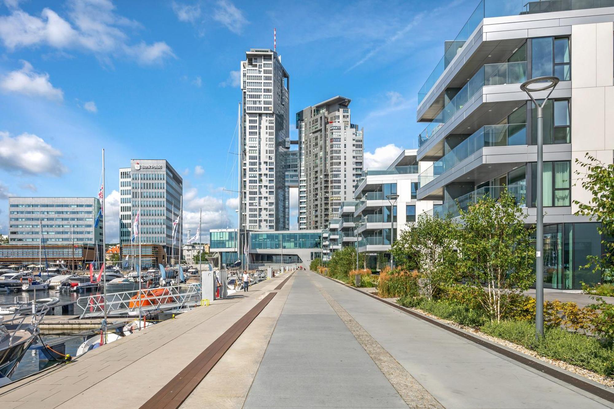 Sea Towers Apartment กดิเนีย ภายนอก รูปภาพ