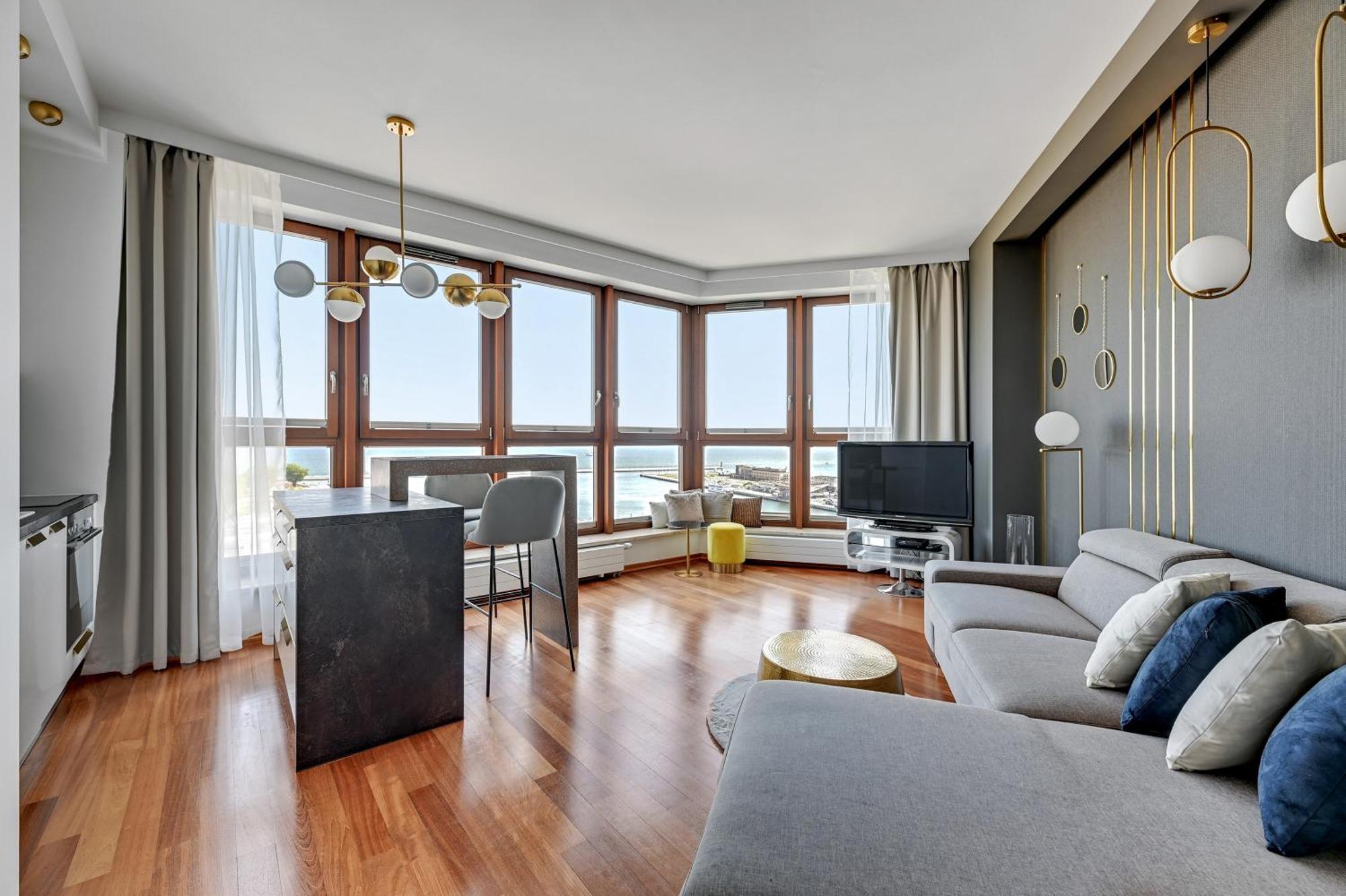 Sea Towers Apartment กดิเนีย ภายนอก รูปภาพ